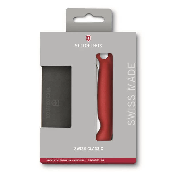 Victorinox Swiss Classic Snijplankset - 2-delig - Rood - RVS 1 Victorinox Swiss Classic Snijplankset - 2-delig - Rood - RVS