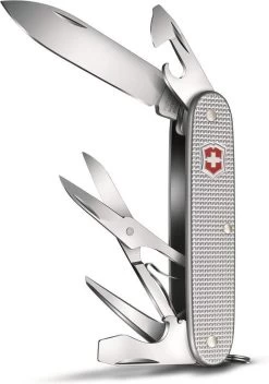 Victorinox Pioneer X Zakmes 9 Functies Zilver Alox -Victorinox Winkel 841x1200